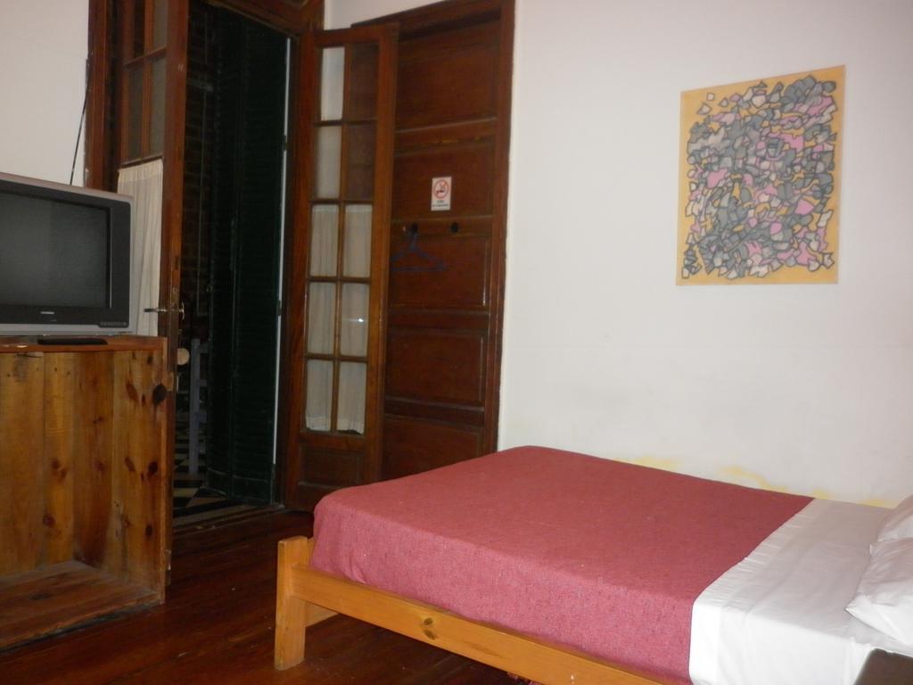 VI Luz Y Entre Hostel Buenos Aires Oda fotoğraf